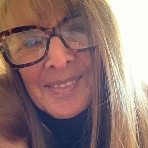 Meet your Posher, Laurel